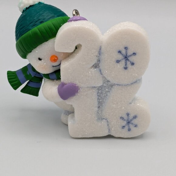 Hallmark Keepsake Frosty Fun Decade 2016, 7th in Frosty Fun Decade Series - Picture 3 of 11